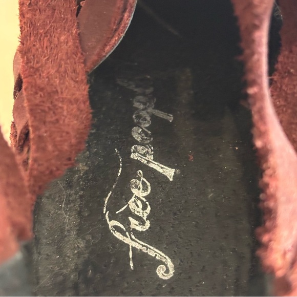 FREE PEOPLE Sz 8.5 (estimated) Burgundy Strappy Leather Ankle Boots Stacked Heel - Picture 14 of 14